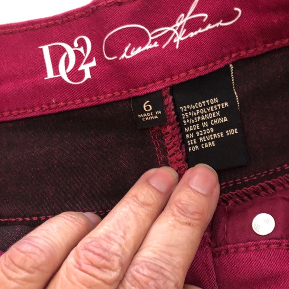 DG2 two pairs of beautiful embroidered jeans - Picture 9 of 11